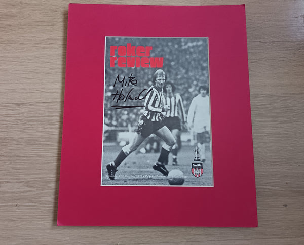 Mickey Horswill 1973 FA Cup Sunderland Signed Programme Display