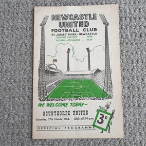 Match Programme Newcastle United v Scunthorpe Utd 1961/2
