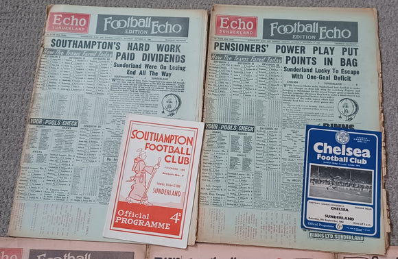 Southampton v Sunderland Football Echo & Match Programme 1960/1